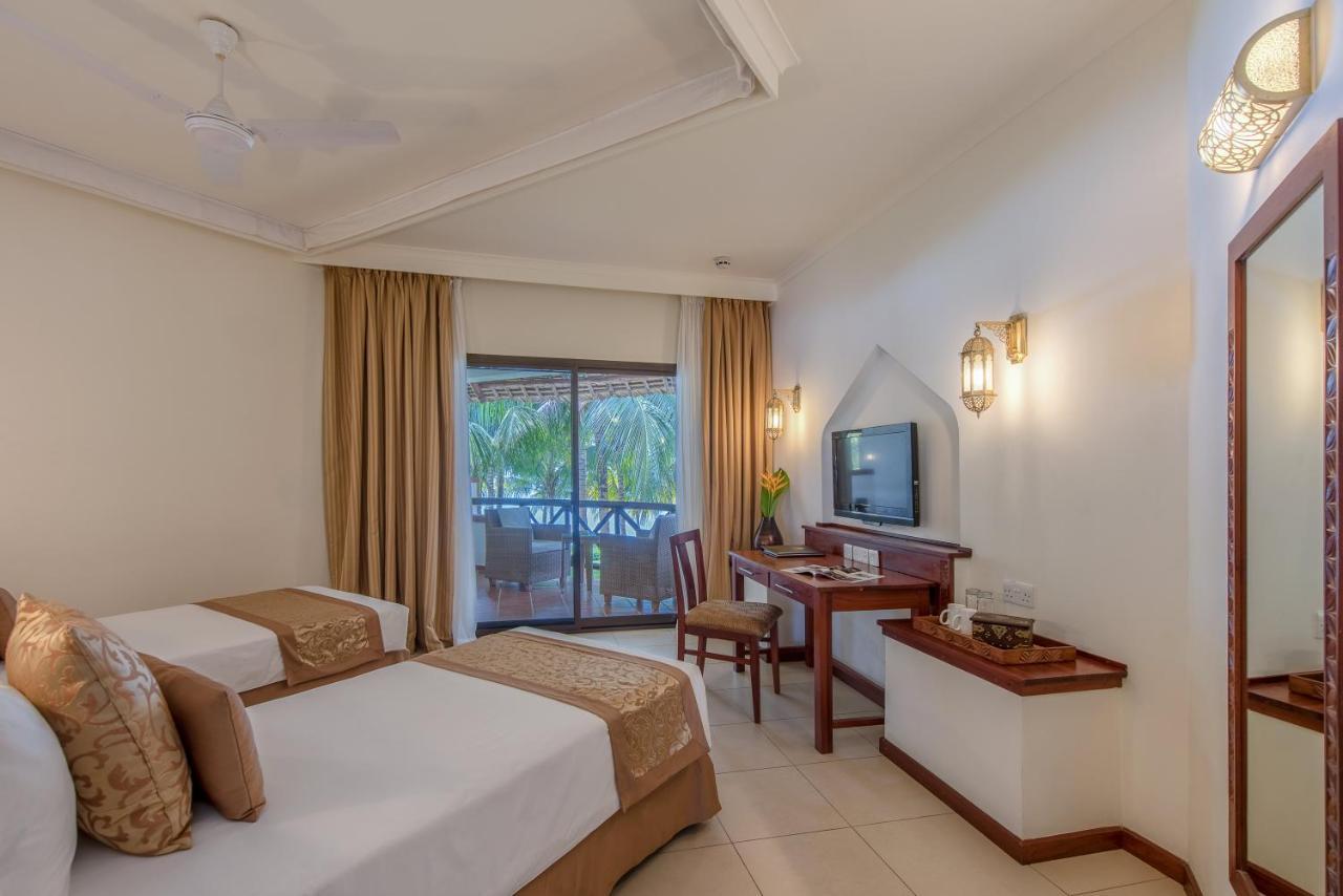 Sea Cliff Resort & Spa Zanzibar Buitenkant foto
