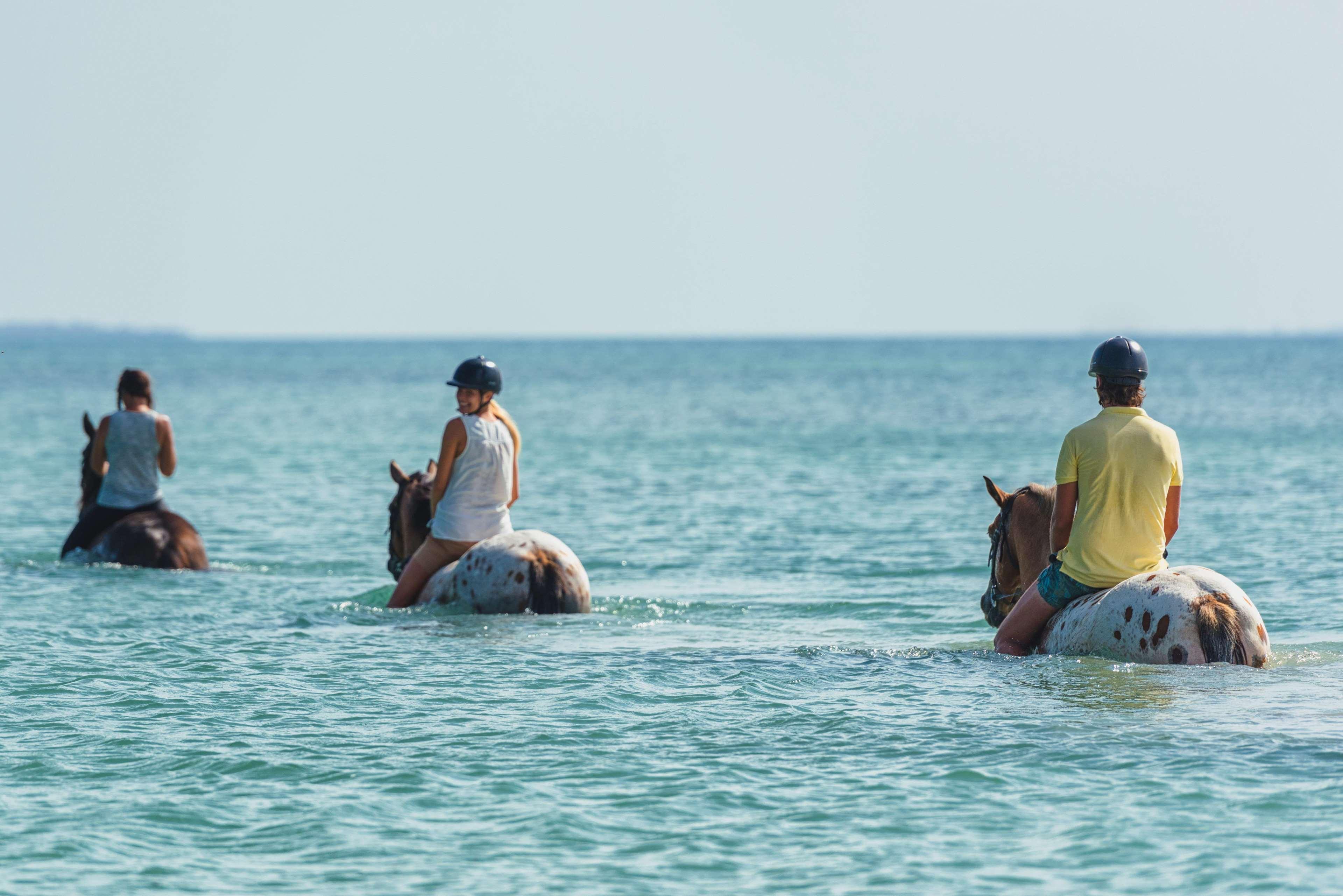 Sea Cliff Resort & Spa Zanzibar Buitenkant foto