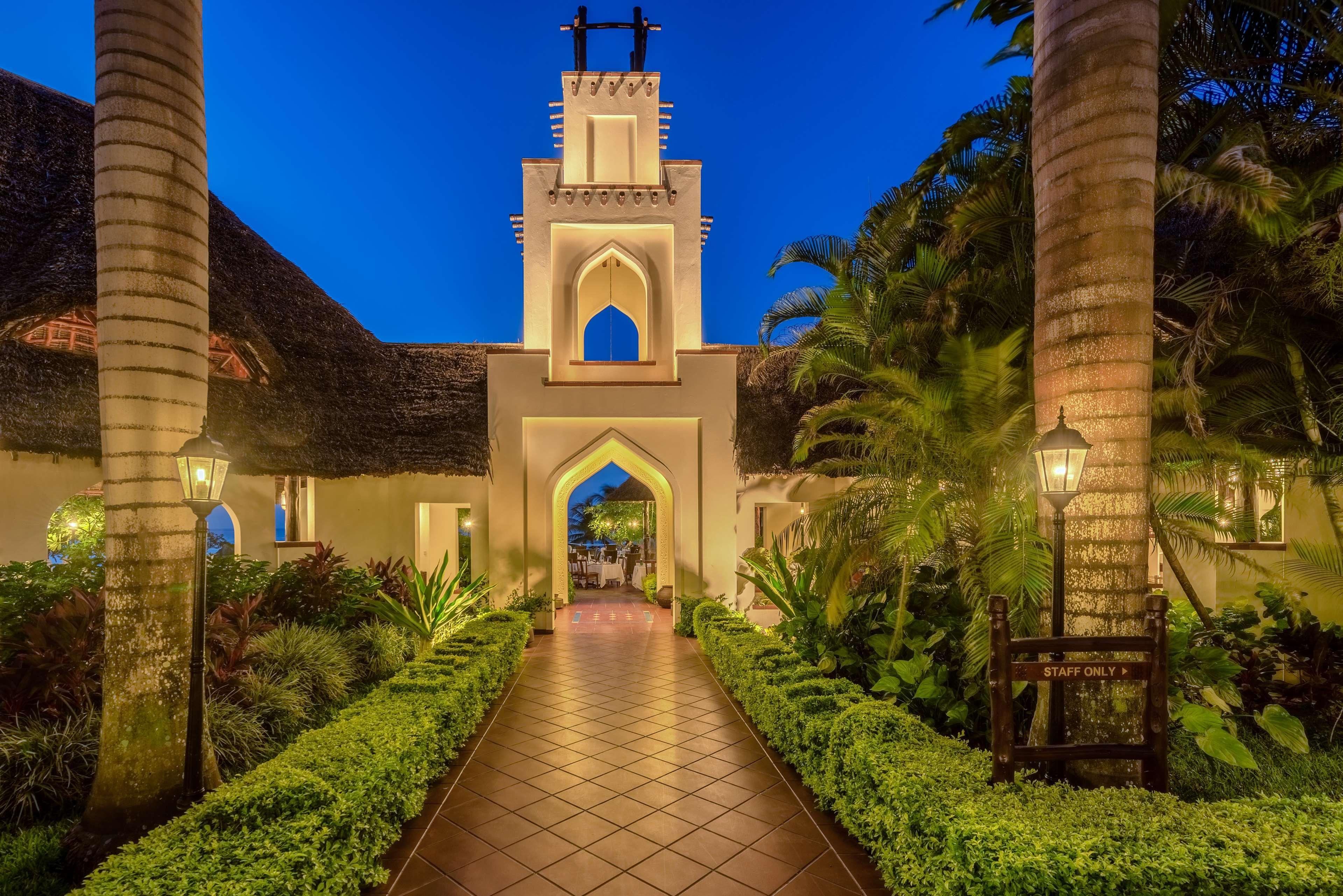 Sea Cliff Resort & Spa Zanzibar Buitenkant foto