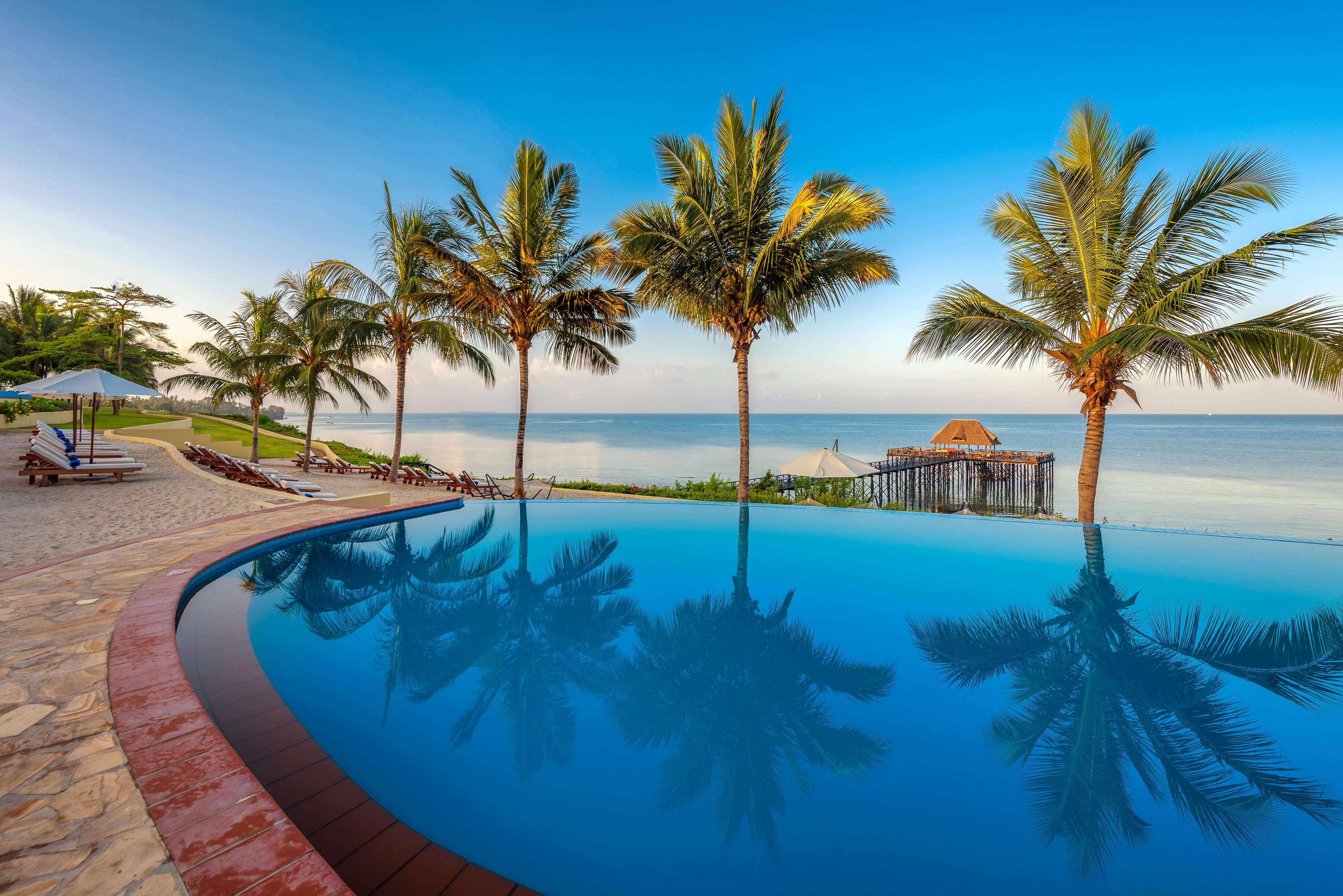 Sea Cliff Resort & Spa Zanzibar Buitenkant foto