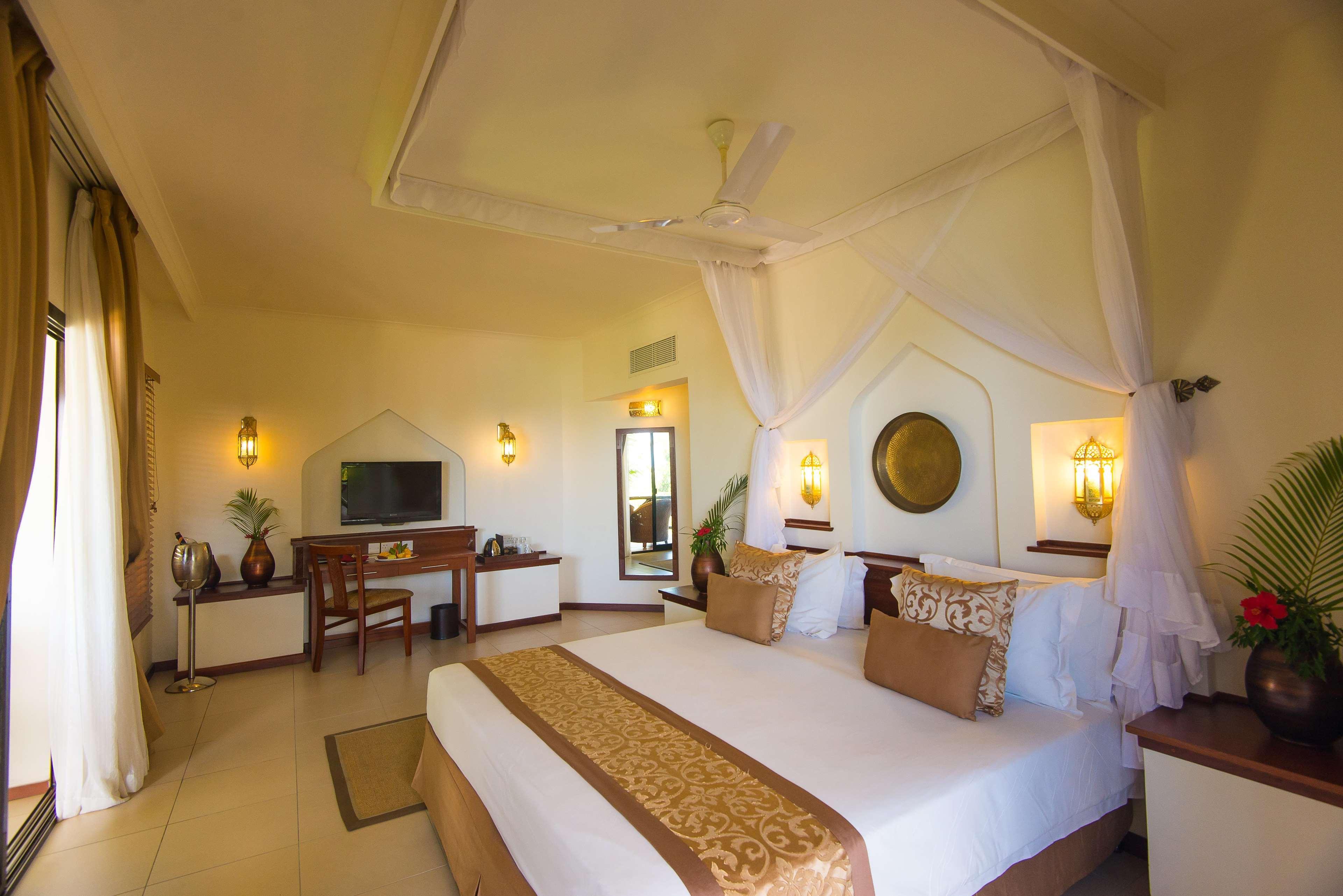 Sea Cliff Resort & Spa Zanzibar Buitenkant foto