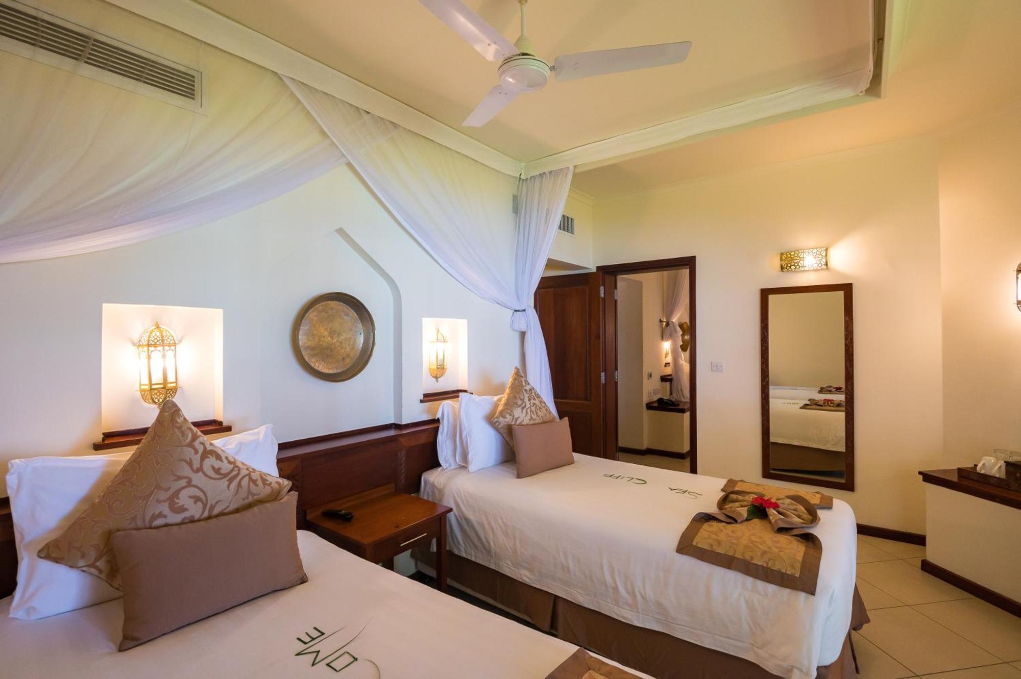 Sea Cliff Resort & Spa Zanzibar Buitenkant foto