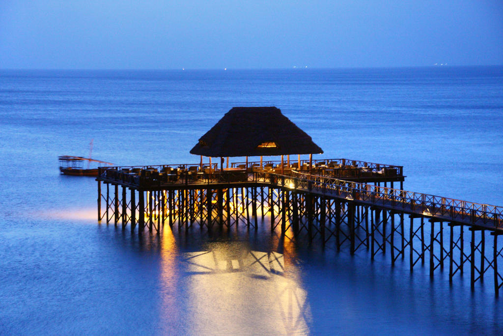 Sea Cliff Resort & Spa Zanzibar Buitenkant foto